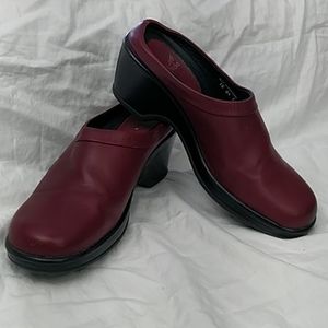 Women's Dansko open back mules size 40